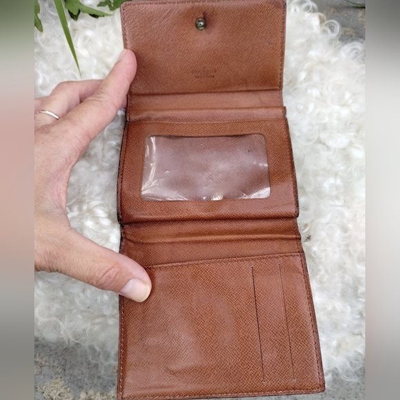 Louis Vuitton Wallet - Picture 11 of 13